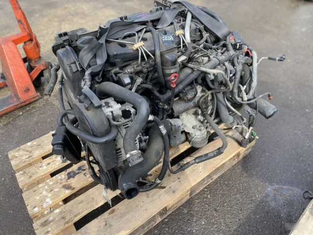 Продажа двигателя D5244T4