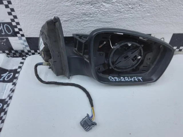 Зеркало боковое правое для Skoda Rapid I rest NH3 2017-2020 на фотографиях