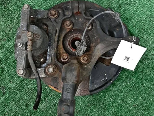 Кулак поворотный левый для Mazda CX 5 KE 2011-2017 на фотографиях