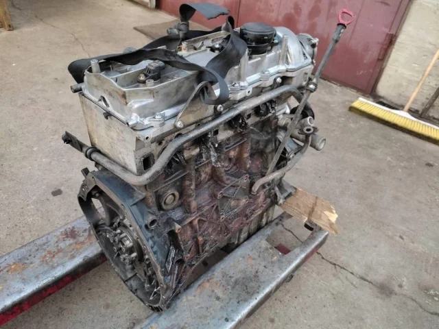 Двигатель для Mercedes-Benz Vito W639 Vito Микроавтобус 2003-2013 на фотографиях