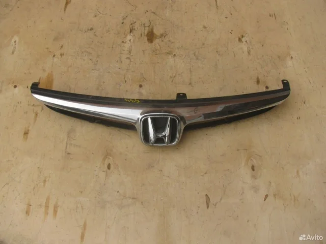 Решетка радиатора для Honda Civic FA 2005-2010 седан на фотографиях