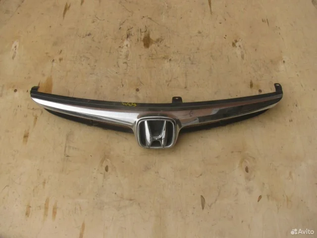 Решетка радиатора для Honda Civic FA 2005-2010 седан на фотографиях