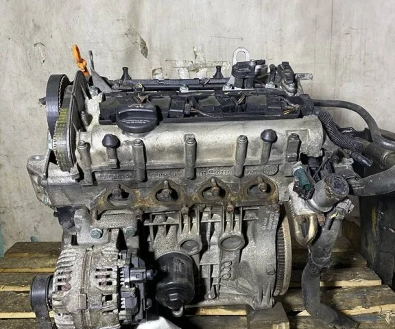 Двигатель без навесного для Volkswagen Polo IV Седан (9N2) 2003-2005 на фотографиях