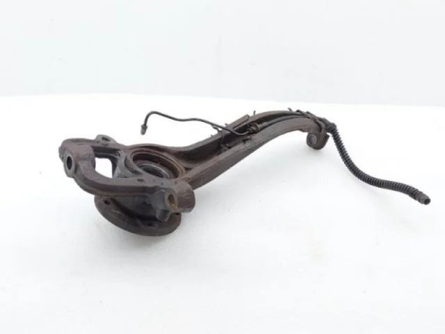 Кулак поворотный правый для Audi Q7 4L 2005-2015 на фотографиях