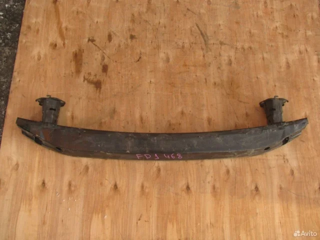 Усилитель переднего бампера для Honda Civic FA 2005-2010 седан на фотографиях