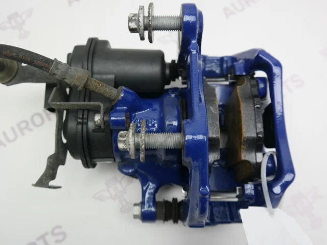 Диски тормозные передние (комплект) для BMW 5er G30 2016-2023 на фотографиях