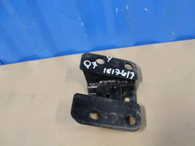 Усилитель заднего бампера для Audi Q7 4L 2005-2015 на фотографиях