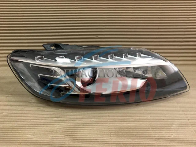 Фара правая для Audi Q7 4L 2005-2015 на фотографиях