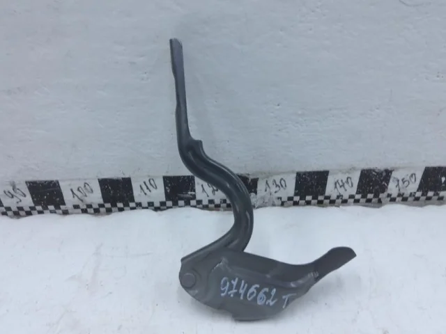 Петля капота левая для Hyundai Solaris 2 (2017-2022) на фотографиях