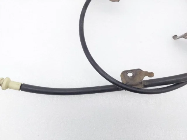 Трос ручника левый для Toyota Corolla E160/E180 Седан (RU) 2012-2016 на фотографиях