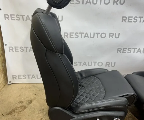 Салон для Audi Q7 4M 2015+ на фотографиях