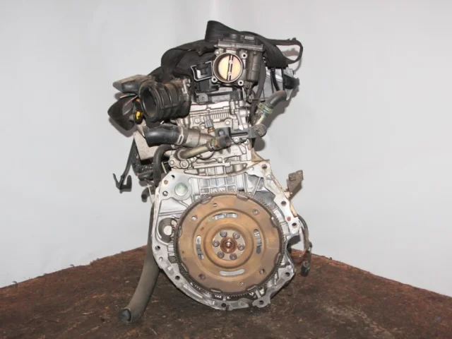 Двигатель без навесного для Renault Megane Хэтчбек 5 KZ 2008-2012 на фотографиях