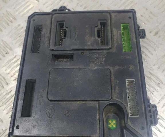 Блок комфорта для Renault Fluence L30 2009-2017 на фотографиях