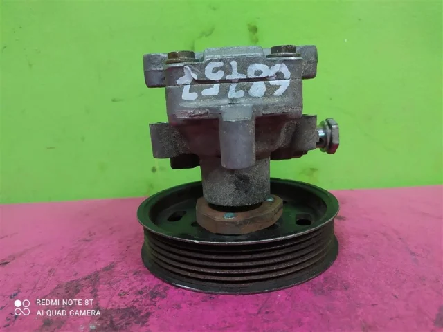 Насос ГУР для Volkswagen Jetta 4 1J 1998-2005 на фотографиях