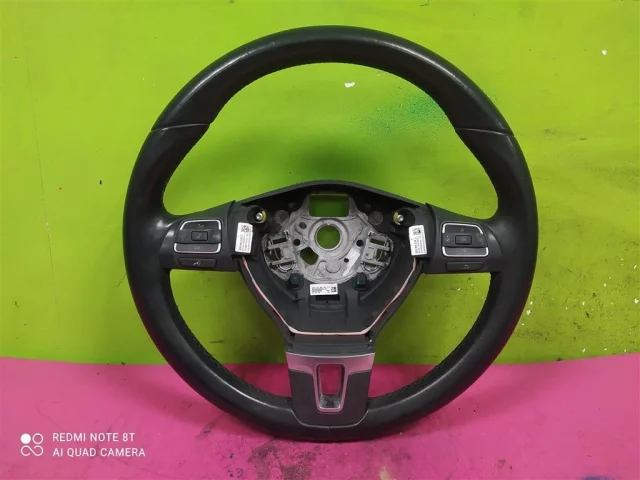 Руль для Volkswagen Jetta 6 2010-2019 на фотографиях