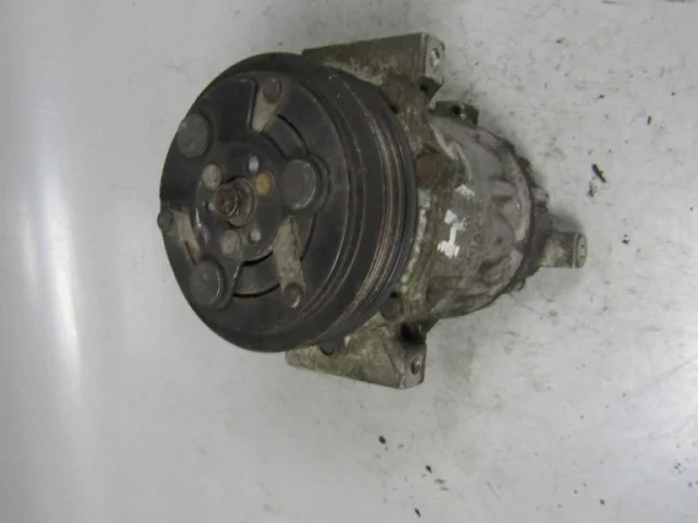 Компрессор кондиционера для Opel Vectra C 2002-2008 на фотографиях