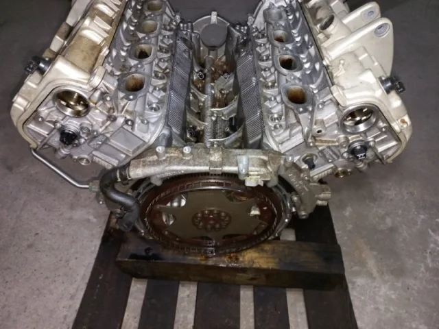 Двигатель без навесного для Porsche Cayenne 958 2010-2014 на фотографиях