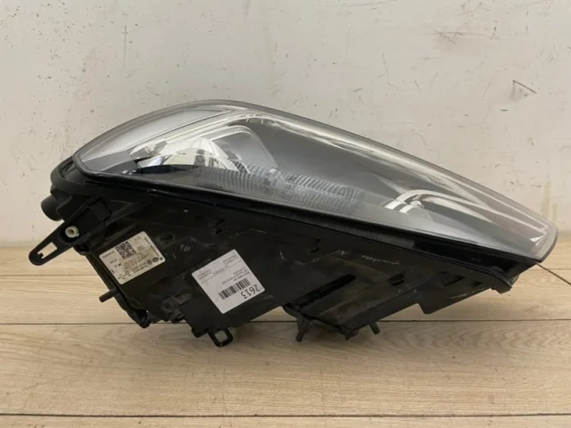 Фара ксенон левая для Volkswagen Touareg II (7P5) Rest 2014-2018 на фотографиях