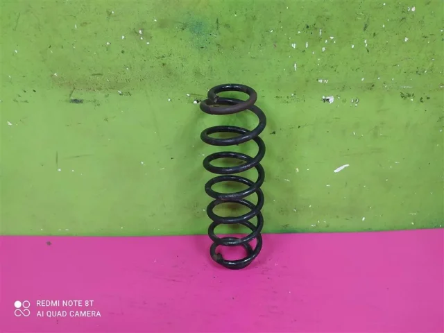 Пружина амортизатора задняя для Volkswagen Jetta 6 2010-2019 на фотографиях