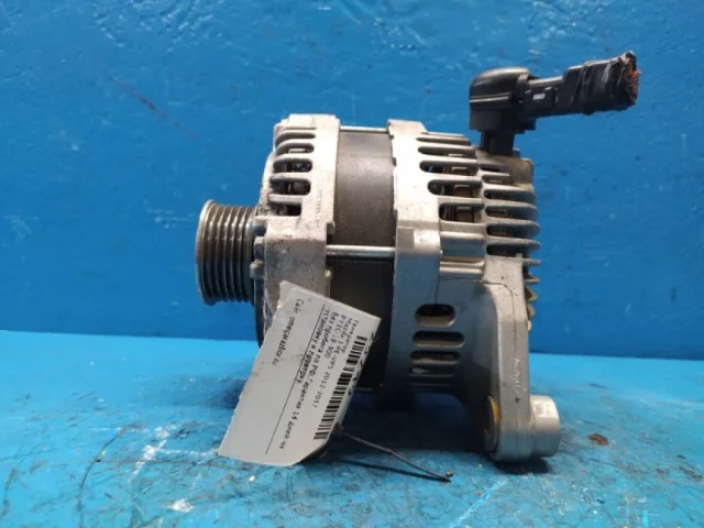 Генератор для Mazda CX 5 KE 2011-2017 на фотографиях