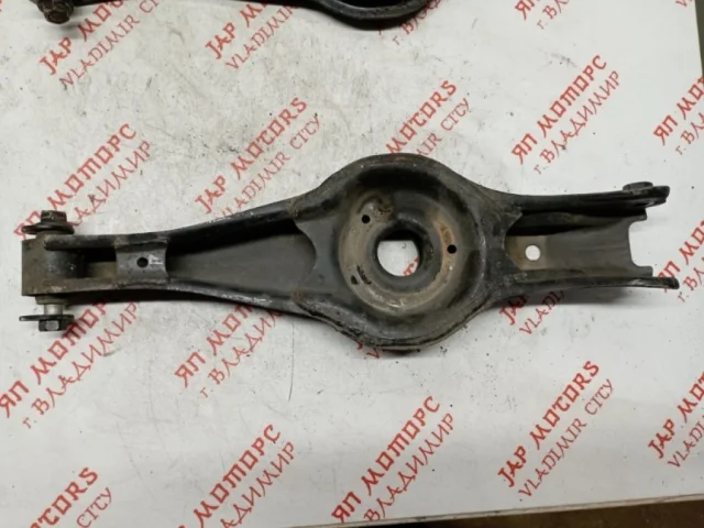 Рычаг задний левый нижний для Suzuki Grand Vitara 2005-2014 на фотографиях