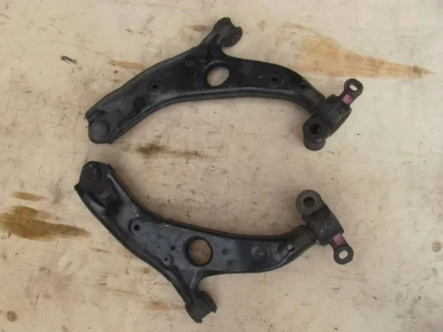 Рычаг передний правый нижний для Mazda CX 5 KF 2017 на фотографиях