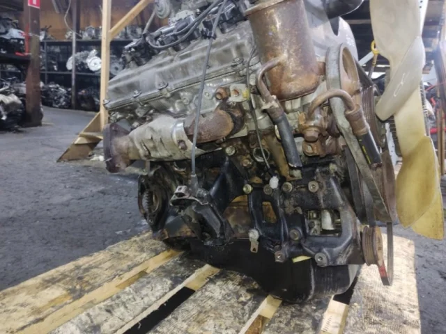 Двигатель для Toyota Land Cruiser 90 1995-1997 на фотографиях