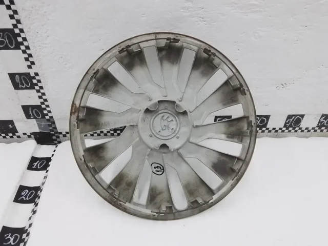 Колпак колесный для Skoda Rapid I NH3 2012-2017 на фотографиях