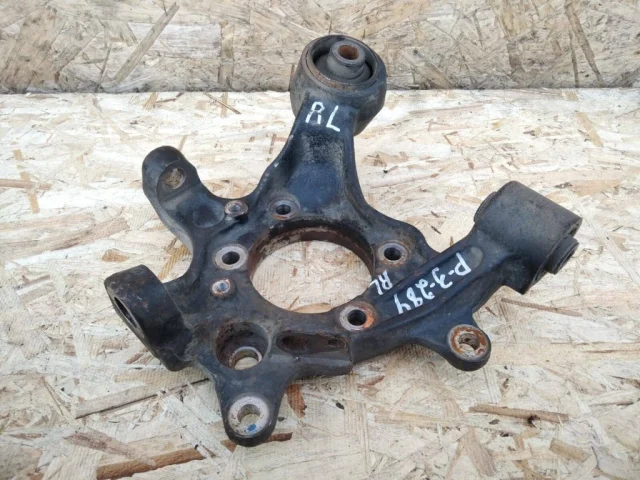 Кулак задний левый для Mitsubishi Pajero V90 5dr rest I 2011-2015 на фотографиях