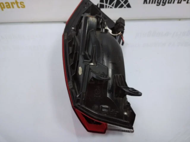 Фонарь внешний левый для Skoda Rapid II 2020+ на фотографиях