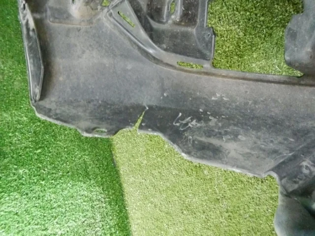 Накладка переднего бампера для Mitsubishi Pajero Sport KS0W 2016+ на фотографиях