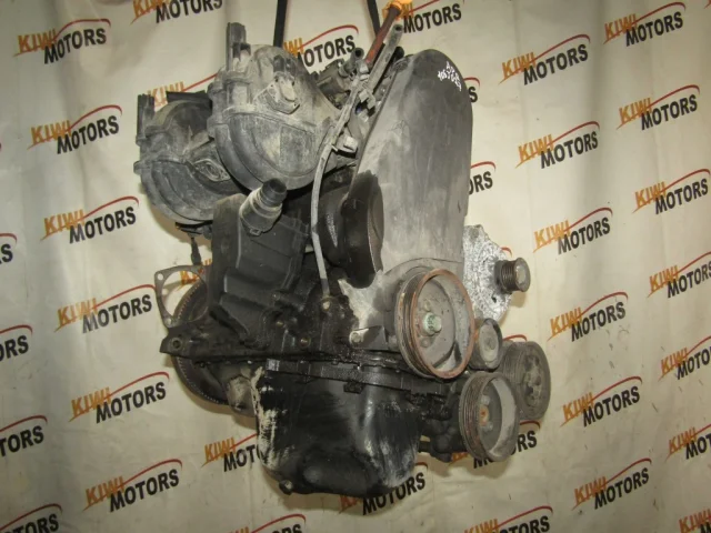 Двигатель без навесного для Volkswagen Polo III (6N1) 1994-1999 на фотографиях