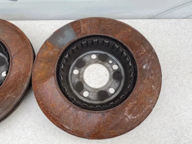 Диски тормозные передние (комплект) для Mercedes-Benz E class W213 2016-2023 на фотографиях