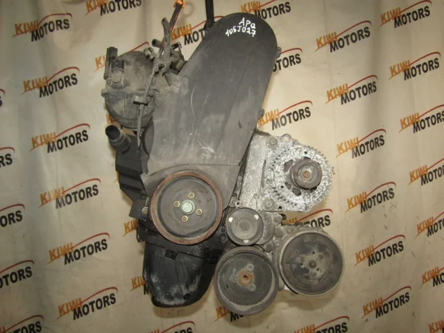 Двигатель без навесного для Volkswagen Polo III (6N1) 1994-1999 на фотографиях