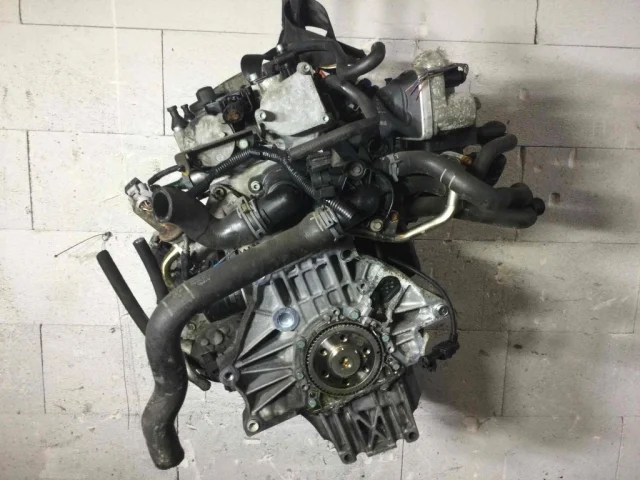 Двигатель без навесного для Volkswagen Polo IV (9N) 2001-2005 на фотографиях