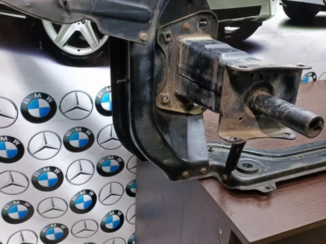 Панель радиатора (телевизор) для Mercedes-Benz GL class X164 2006-2012 на фотографиях