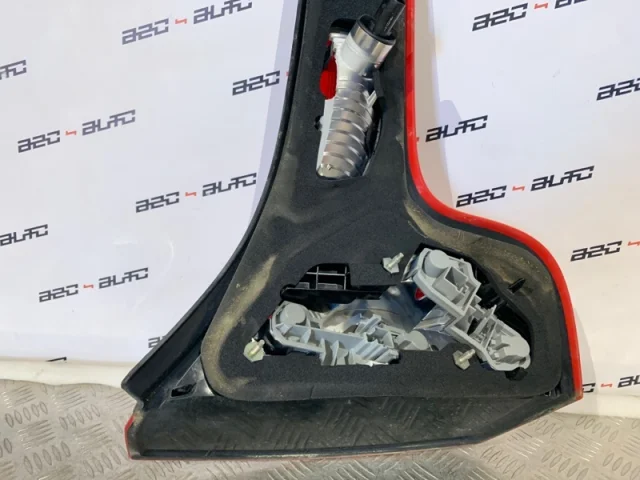 Фонарь левый для Volvo C30 MK 2006-2013 на фотографиях