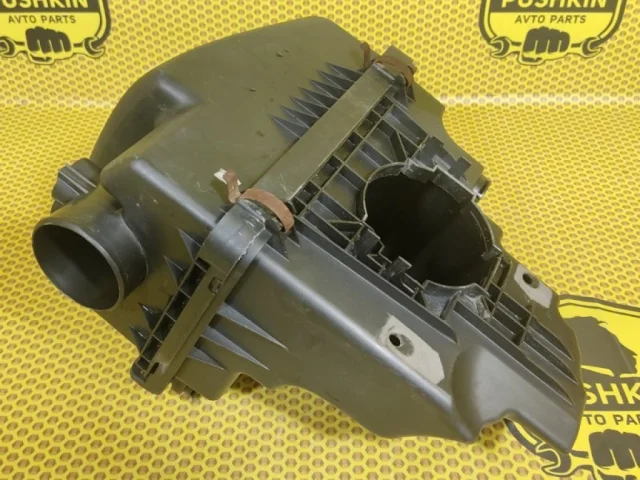 Корпус воздушного фильтра для Mazda CX 5 KF 2017 на фотографиях