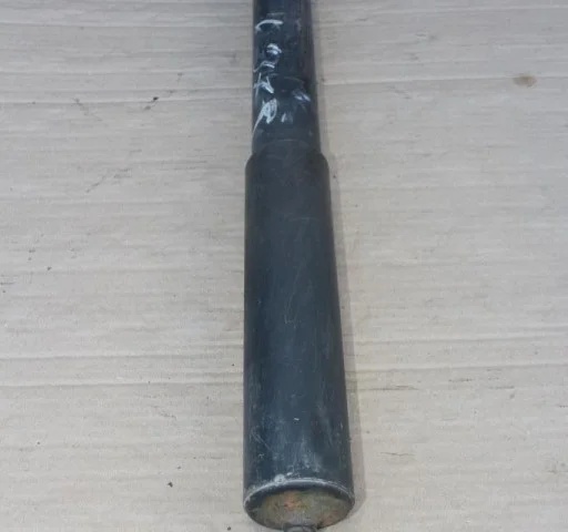 Амортизатор задний правый для Mitsubishi Pajero V90 5dr rest II 2014-2020 на фотографиях