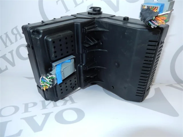 CEM Центральный электронный модуль для Volvo XC90 I C 2002-2014 на фотографиях