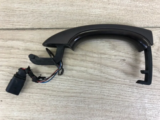 Ручка двери передняя правая внешняя для Audi Q7 4L 2005-2015 на фотографиях