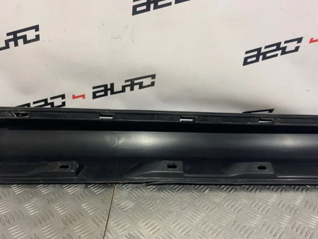 Накладка порога левая для Volvo C30 MK 2006-2013 на фотографиях