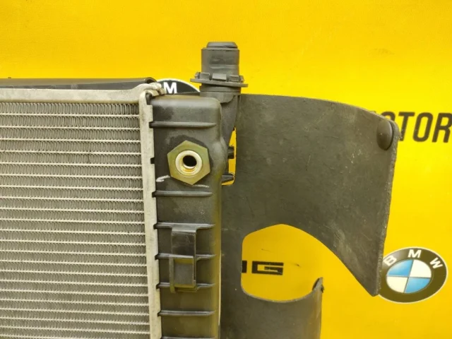 Радиатор охлаждения ДВС для Mercedes-Benz M class W163 1998-2005 на фотографиях