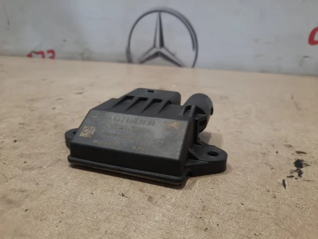 Реле свечей накала для Mercedes-Benz GL class X164 2006-2012 на фотографиях