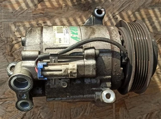 Компрессор кондиционера для Opel Insignia Седан A 2008-2017 на фотографиях