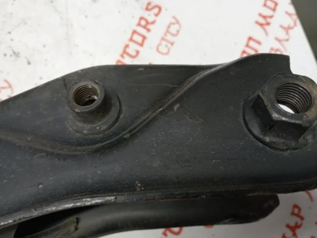 Рычаг задний левый нижний для Suzuki Grand Vitara 2005-2014 на фотографиях