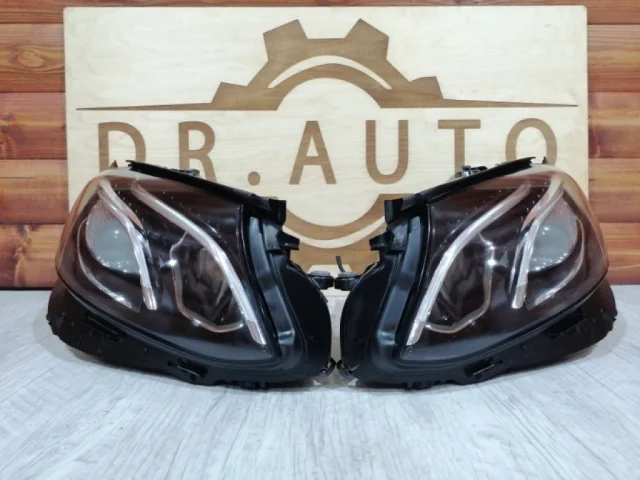 Фара правая для Mercedes-Benz E class C207 2009-2017 на фотографиях