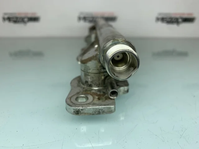 Топливная рампа для Mercedes-Benz GL class X166 2012-2016 на фотографиях