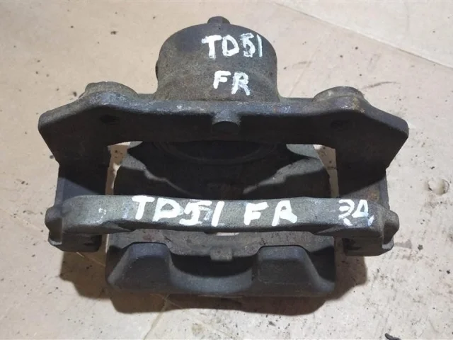 Суппорт передний правый для Suzuki Grand Vitara 2005-2014 на фотографиях