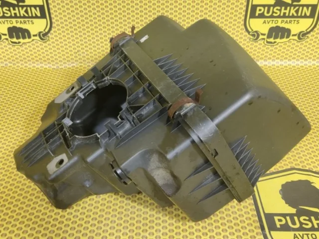 Корпус воздушного фильтра для Mazda CX 5 KF 2017 на фотографиях